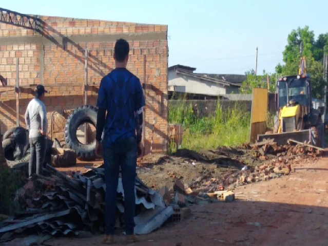 Vendaval assusta moradores e causa destruição em Rorainópolis